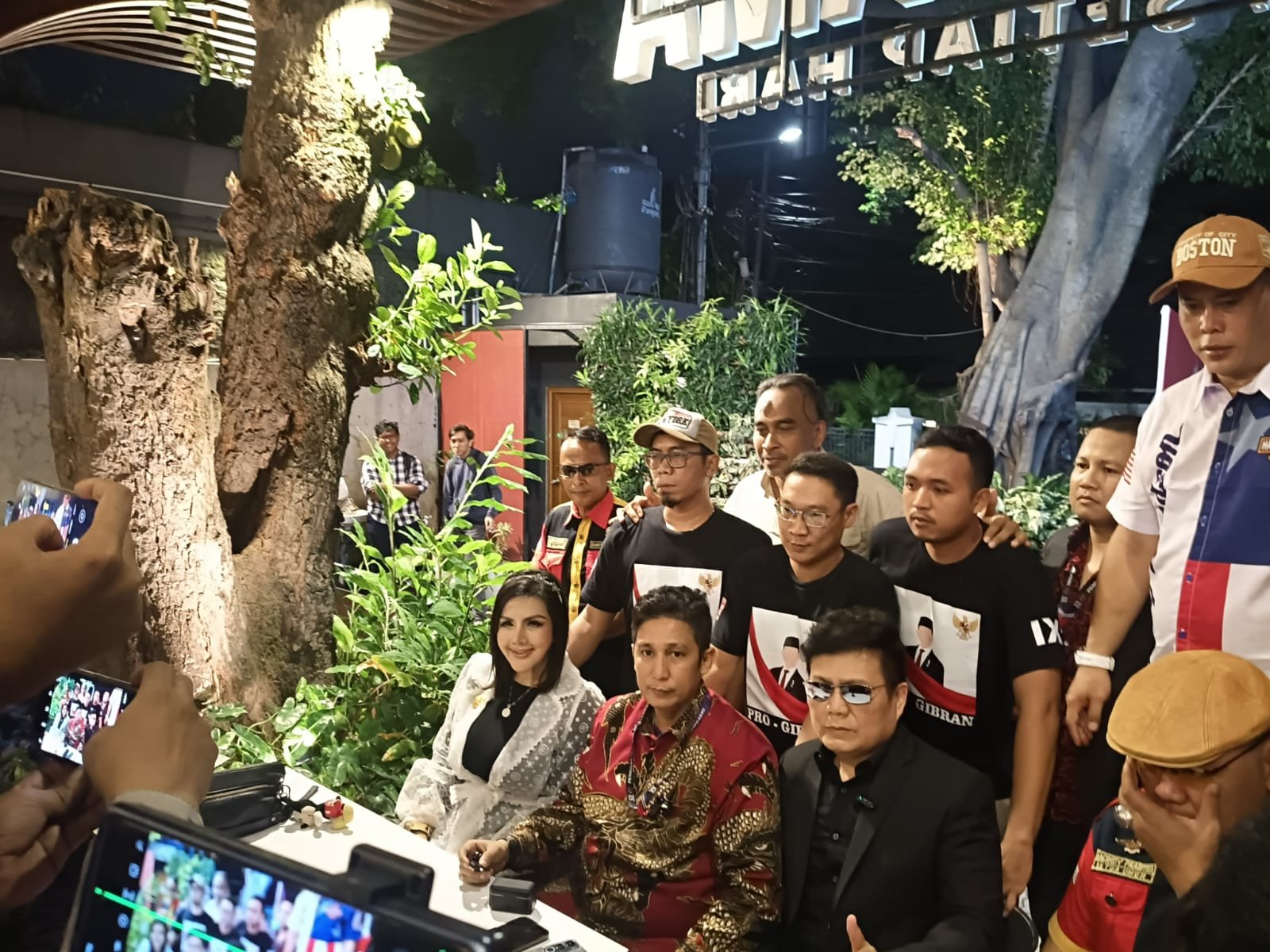 Pro Gibran Rayakan Penetapan Tersangka Roy Suryo Cs oleh Polda Metro Jaya