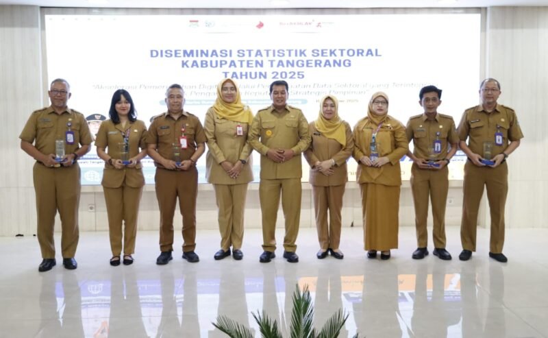 Bupati Maesyal saat membuka acara Diseminasi Statistik Sektoral Kabupaten Tangerang Tahun 2025 di Gedung Serbaguna (GSG) Pusat Pemerintahan Kabupaten (Puspemkab) Tigaraksa, Selasa (11/11/2025). Acara tersebut digelar oleh Pemerintah Kabupaten (Pemkab) Tangerang