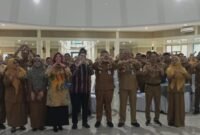 Asisten Pemerintahan dan Kesejahteraan Rakyat (Asda 1) Kota Tangerang, Deni Koswara, menuturkan bahwa banyak persoalan administratif hingga proses hukum terjadi karena arsip tidak tersimpan dengan benar.“Arsip itu sangat penting. Sampai hari ini masih ada pegawai yang dipanggil kejaksaan dan kepolisian karena dokumen AJB tidak ditemukan. Itu masalah serius,” ujar Deni di hadapan peserta.
