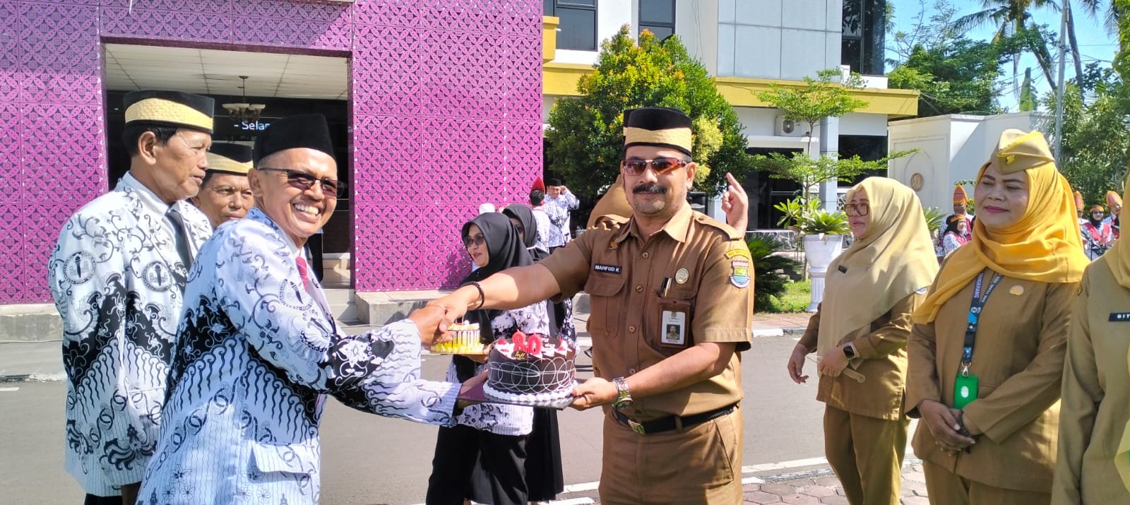 Kemeriahan HUT PGRI ke-80 di Mauk: Guru Garda Depan Pendidikan Berkualitas
