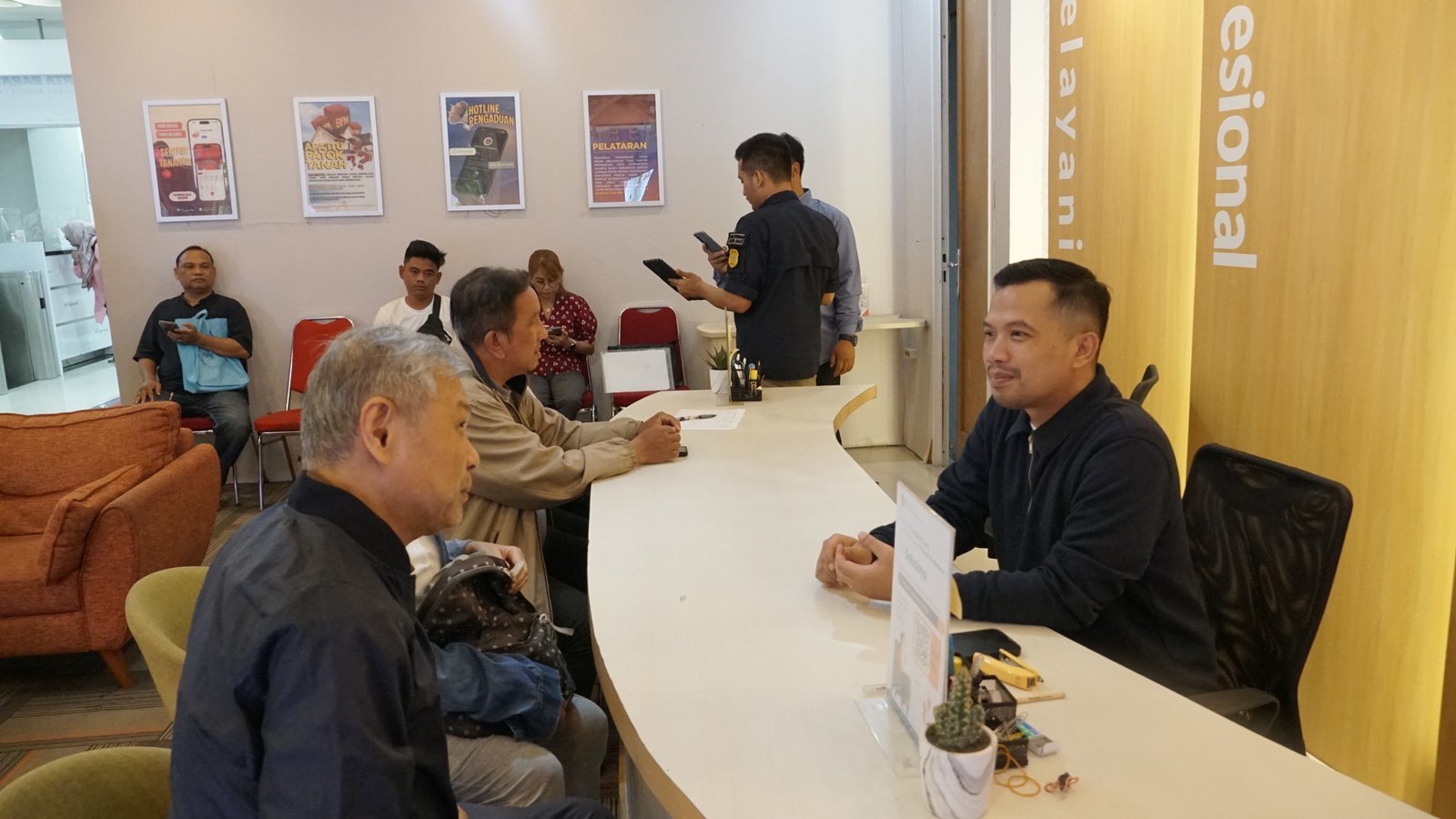 Layanan Pertanahan Buka di Libur Nataru, Masyarakat: Sangat Membantu Sekali.