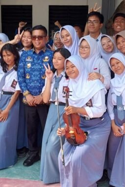 Andra Soni Tinjau Langsung Bangunan Sekolah di Kabupaten Tangerang