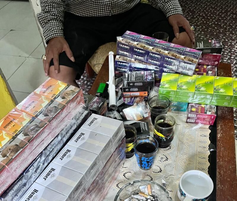 POTRET - maraknya peredaran rokok non cukai alias ilegal berhasil terungkap di Sukaraja Sukabumi. (Foto: Ekslusif Suara Realitas/MasDo).