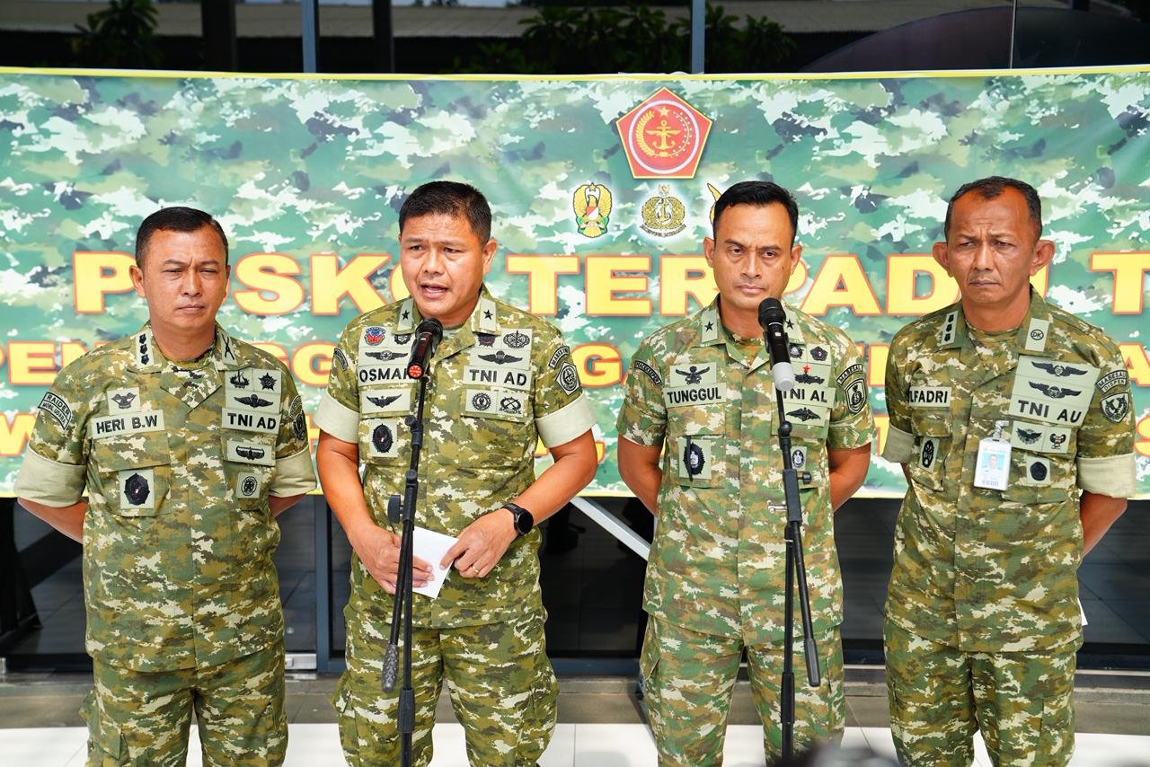 TNI All-Out di Sumatra: Ribuan Personel, Puluhan Alutsista, dan Jembatan Darurat Dikerahkan