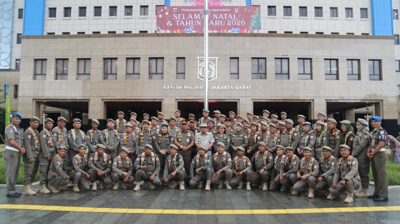 Satpol PP Jakbar Kerahkan 652 Personel Amankan Perayaan Natal 2025