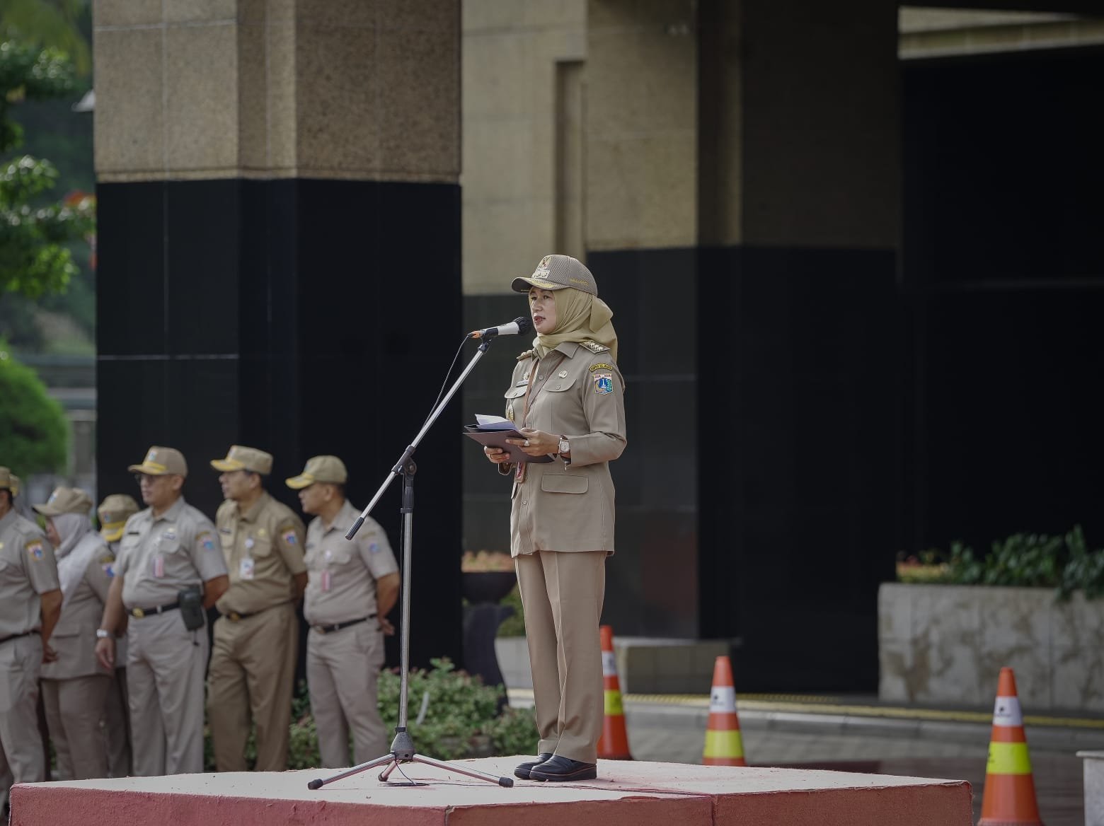 Songsong Awal Tahun 2026, Iin Mutmainnah Ingatkan Jajaran Pemkot Jakbar Waspada Potensi Bencana dan Perkuat Koordinasi Lintas Sektoral