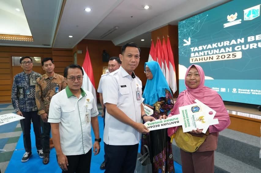 Program Bedah Rumah dan Santunan Guru Honorer: Baznas Bazis Jakut Gelar Tasyakuran