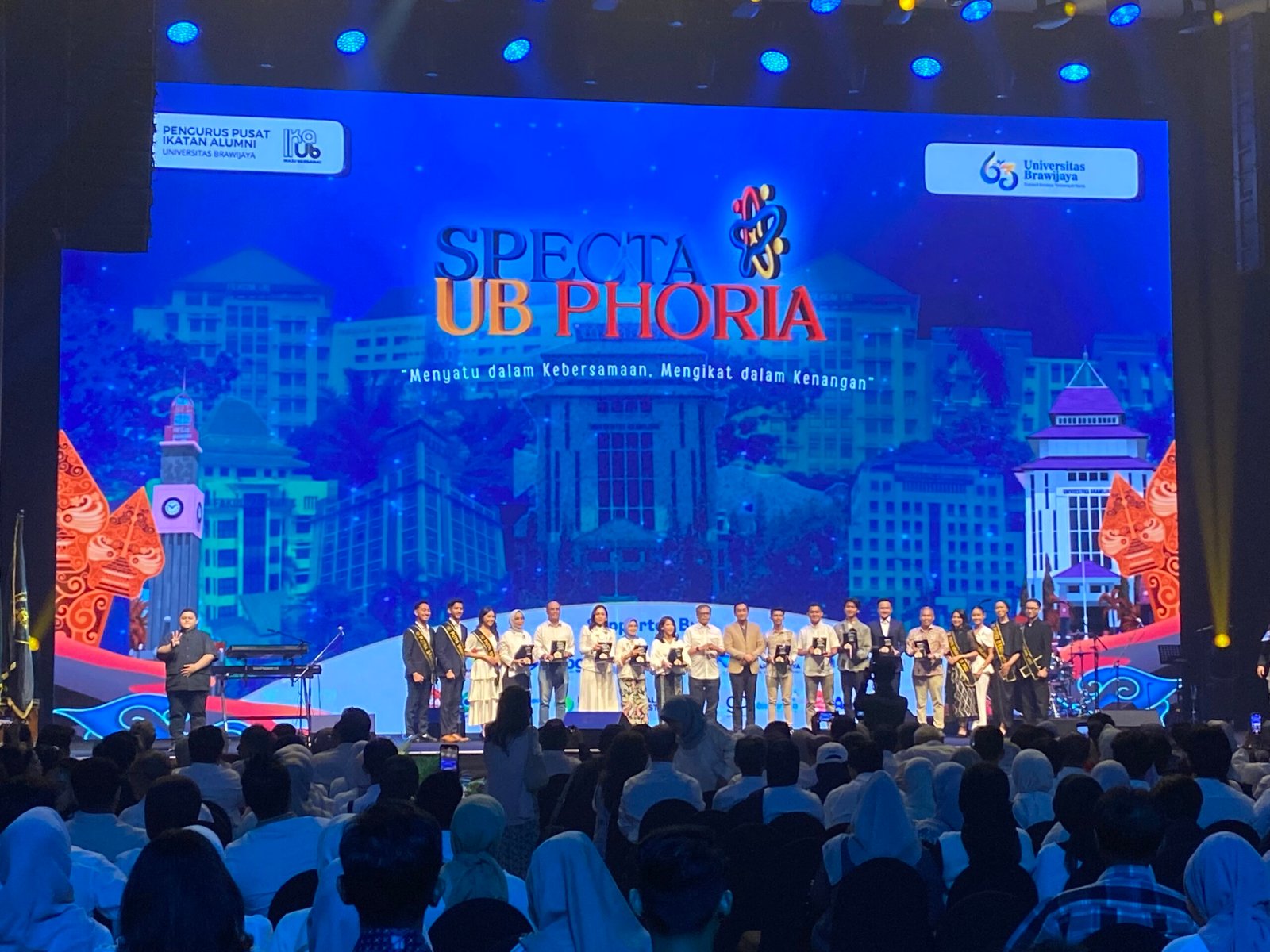 Ribuan Alumni UB Berkumpul di SPECTA UB PHORIA 2025, Dorong Penguatan Dana Abadi
