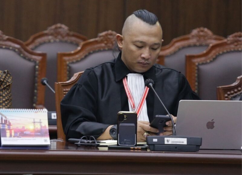 POTRET - Syamsul Jahidin mengaku kecewa terhadap langkah Kepolisian terutama Kapolri setelah Perpol 10/2025 keluar dan pengangkatan perwira aktif di Badan Gizi Nasional. (Foto: suararealitas.co).