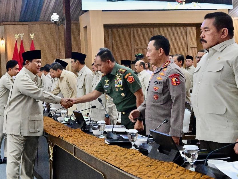 Panglima TNI Hadiri Taklimat Awal Tahun 2026 Presiden RI di Hambalang