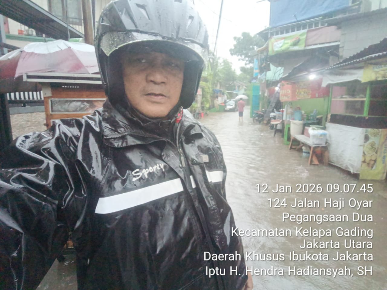 Polsek Kelapa Gading Lakukan Monitoring Genangan Air dan Pompa Air Akibat Hujan Lebat
