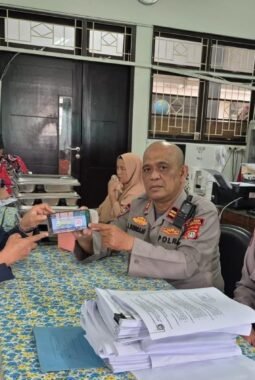 Cegah Tawuran dan Kenakalan Remaja, Polisi Sosialisasikan FKPMS Lewat Program Police Goes To School di Tambora