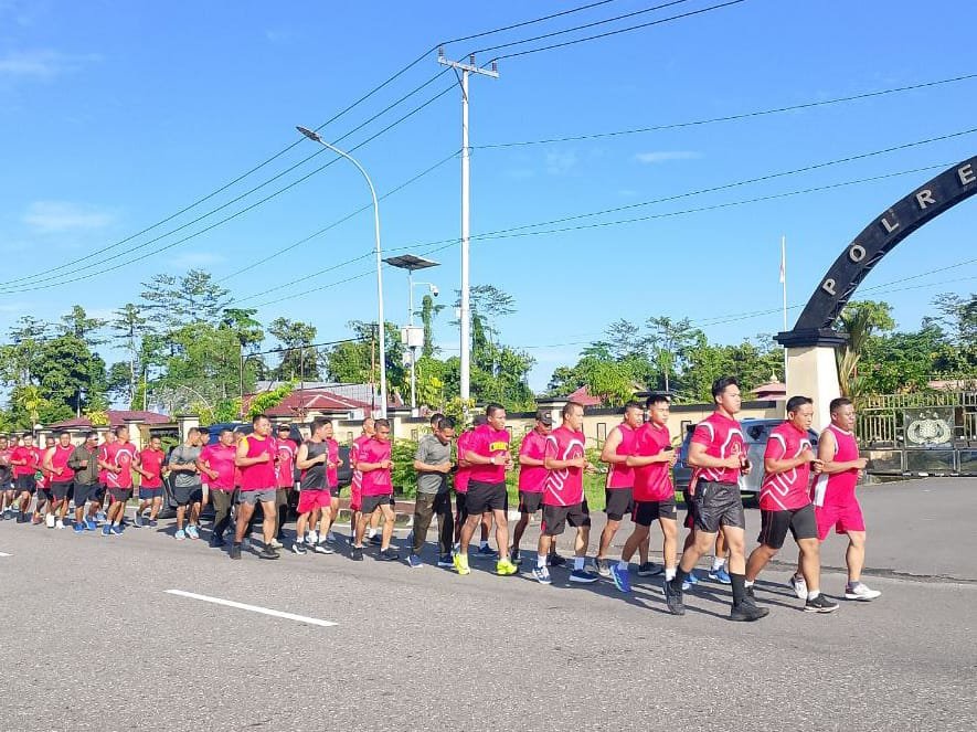 Latihan Rutin, Prajurit Kodim 1710/Mimika Tempuh Lari 8 Km