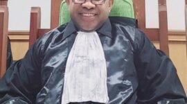 Jefry Dakabessy, SH yang ditunjuk pemilik truk, sebagai Kuasa Hukum dalam perkara tersebut, Senin (02/02/2026) memandang kecelakaan lalulintas yang disebabkan oleh Microsleep (tidur sesaat) sebagai bentuk kelalaian manusia (human error) yang serius,