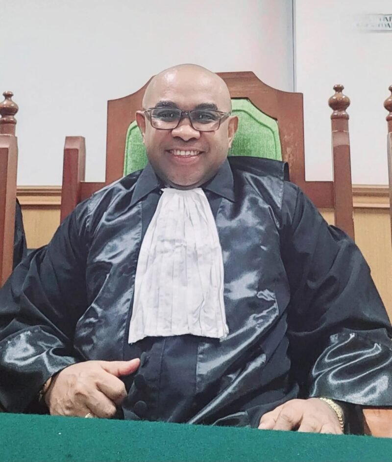 Jefry Dakabessy, SH yang ditunjuk pemilik truk, sebagai Kuasa Hukum dalam perkara tersebut, Senin (02/02/2026) memandang kecelakaan lalulintas yang disebabkan oleh Microsleep (tidur sesaat) sebagai bentuk kelalaian manusia (human error) yang serius,