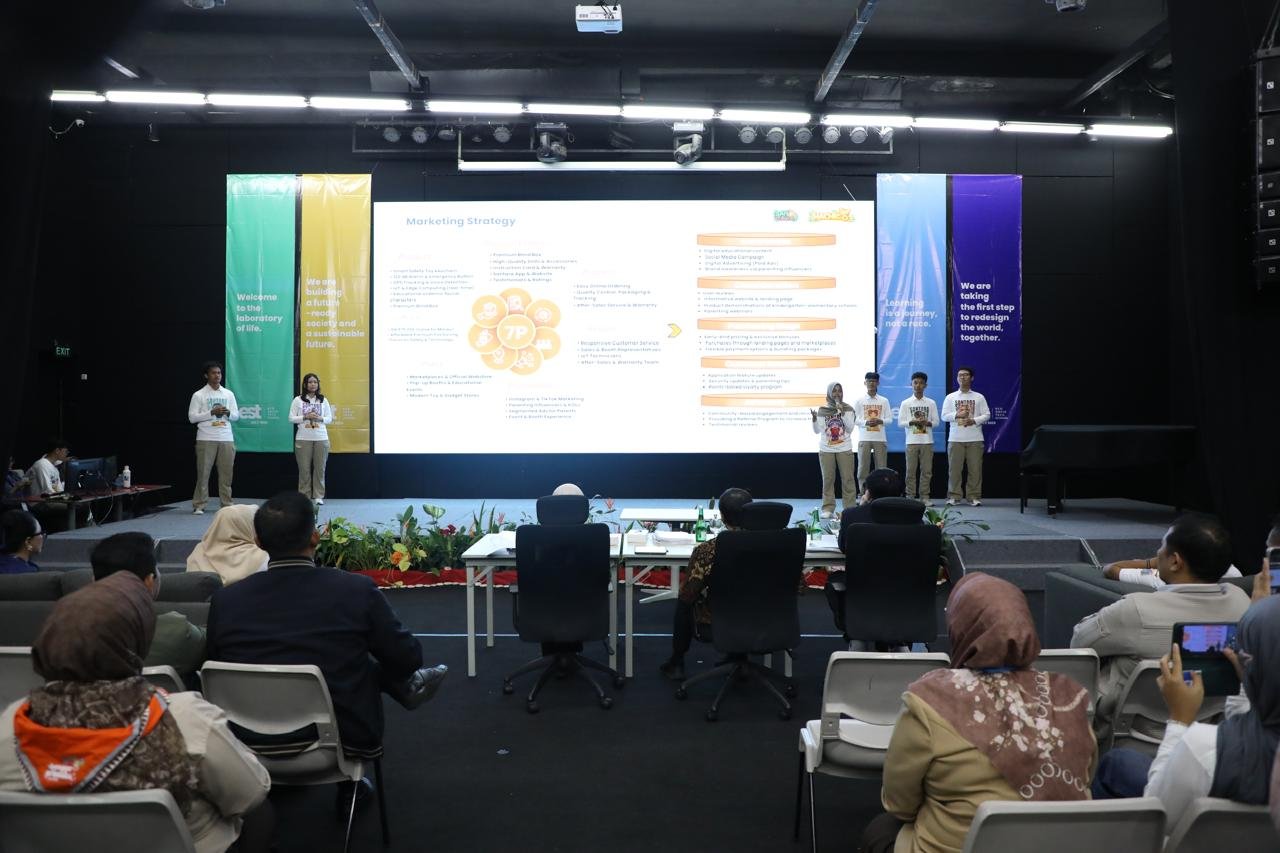VCI 2026 HighScope Indonesia: Siswa SMK–SMA Adu Strategi Bisnis, Penerima KJP Bersinar