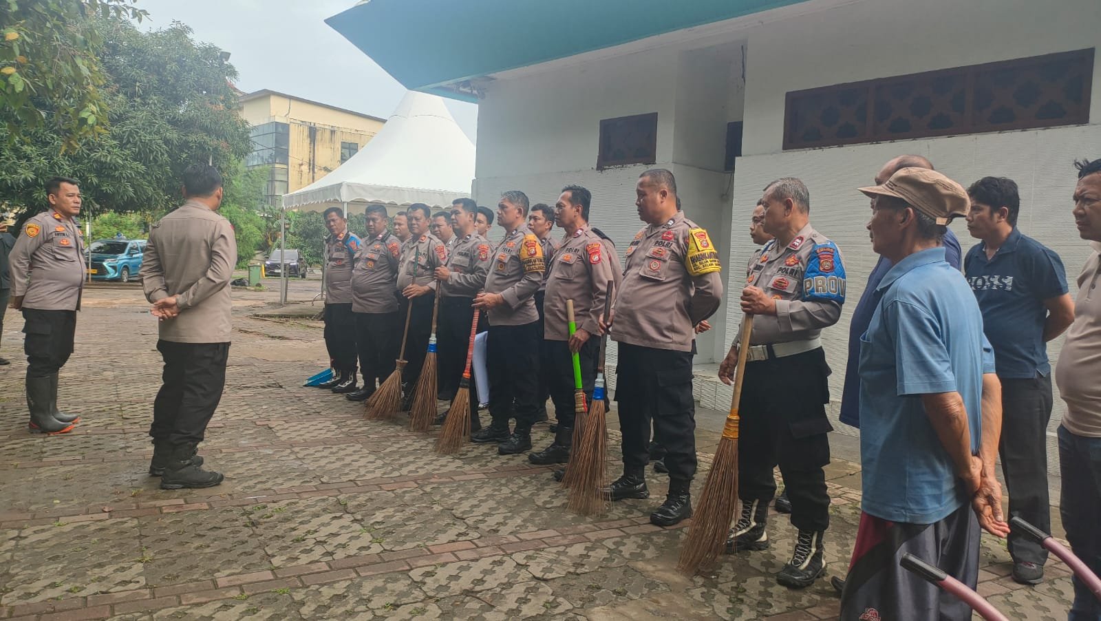 Polsek Kelapa Gading Gelar Bakti Religi “bang Jasri” Di Masjid Al Musyawarah