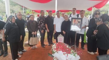 Letjen TNI (Purn) Agus Widjojo Dimakamkan di TMP Kalibata, Negara Beri Penghormatan Terakhir