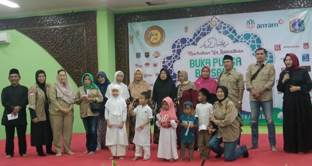 Aliansi Jurnalis Bersatu Gelar Buka Puasa Bersama serta Santunan 500 anak yatim dan Dhuafa