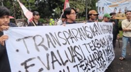 Koordinator FAM Tangerang, Akbar Ridho, menegaskan tema “Melayani Tanpa Henti” harus dibuktikan lewat capaian nyata.
“Banjir masih terjadi di Ciledug, Cipondoh, Karang Tengah, hingga Periuk.