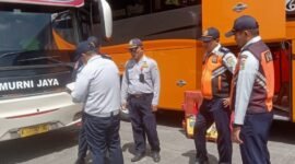 POTRET - pra-ramp check digelar, Terminal Kalideres memastikan armada bus siap melayani para pemudik. (Foto: Istimewa).