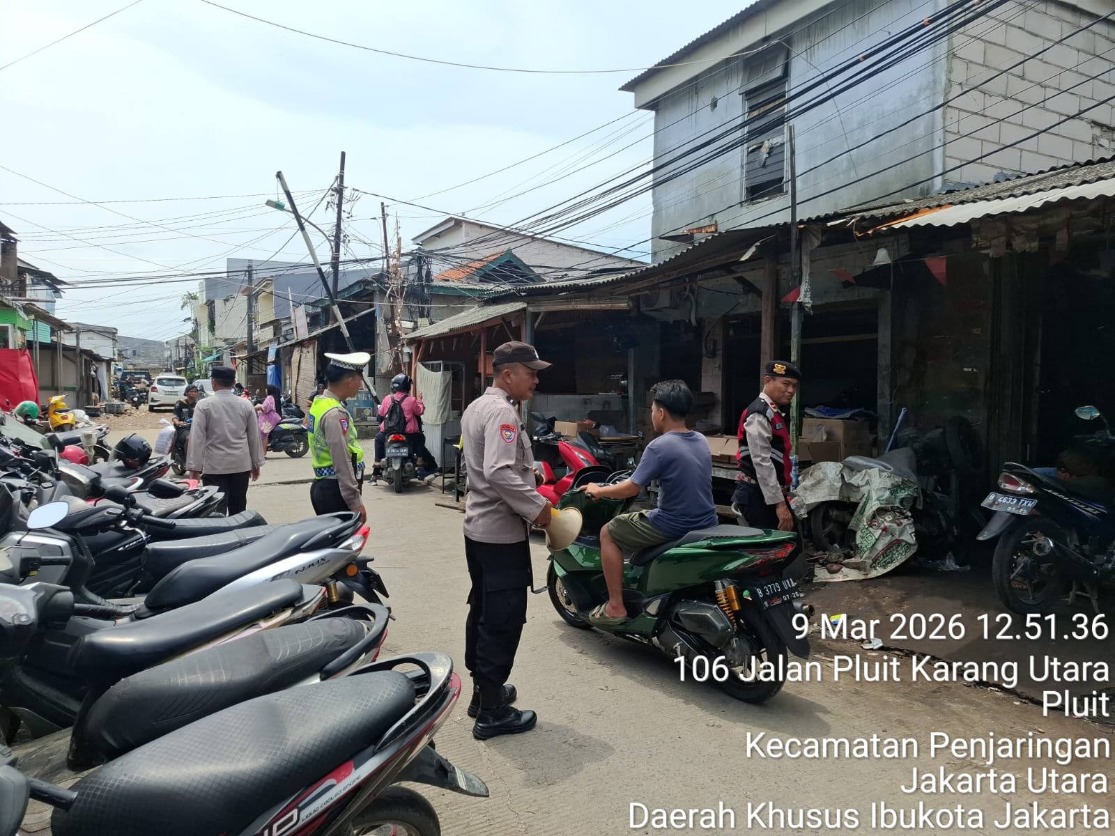 Patroli Siang Hari di Muara Angke, Polisi Antisipasi Curanmor dan Tawuran