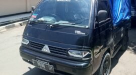 KETAHUAN - mobil pick up berwarna hitam kedapatan membawa jerigen berisikan BBM subsidi jenis pertalite di SPBU 34.433.04. (Foto: Ekslusif Suara Realitas/MasDo).