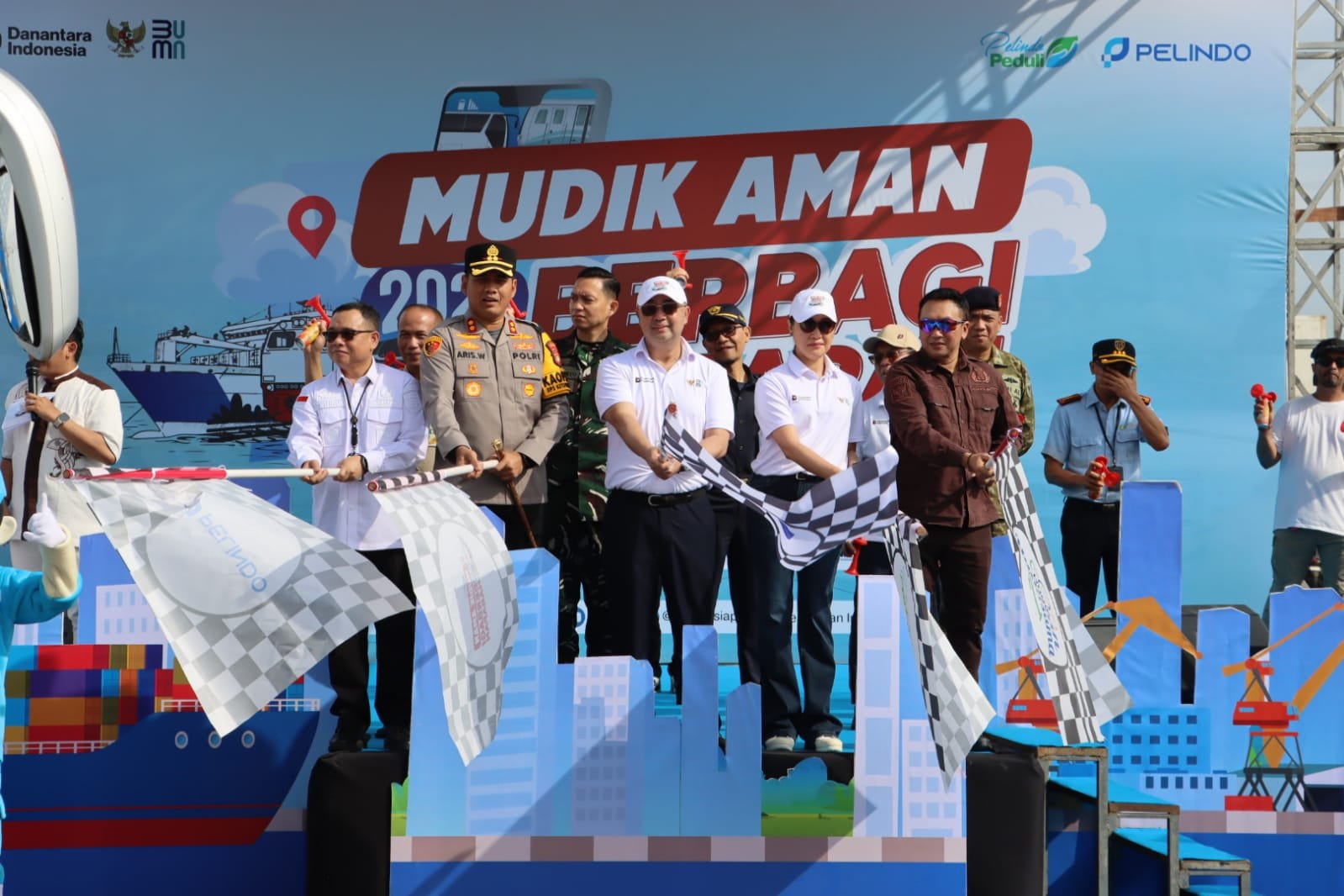 Kapolres Priok Pimpin Pelayanan dan Pengamanan Pelepasan Mudik Gratis Pelindo Group 2026