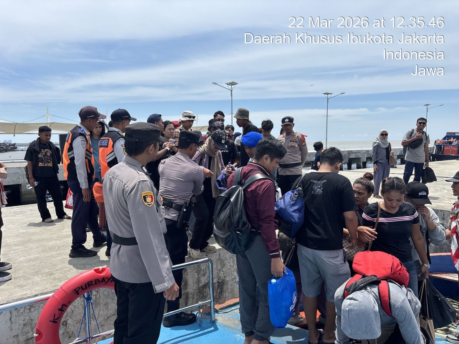 Polres Pelabuhan Tanjung Priok Pastikan Pengamanan dan Pelayanan Wisatawan di Dermaga Kali Adem Berjalan Aman dan Kondusif