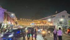 POTRET - alun-alun Kuningan kian hidup lantaran para pemudik memadati ikonik ruang publik tersebut. (Foto: Istimewa).