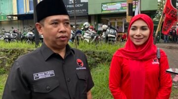 Antusiasme Warga Membludak, DPC PDI Perjuangan Kota Depok Gelar Bakti Sosial Cek Kesehtan Gratis