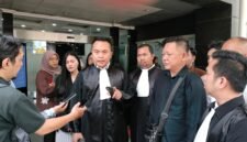 Kuasa hukum dari NG Kim Tjoa dari Eliadi Hulu & Partners Law Firm yang bernama Julianus Halawa mengatakan perjuangan pengajuan uji materi ini sebenarnya bukan hanya perjuangan Kim Tjoa yang tidak bisa mendapatkan haknya tapi juga perjuangan untuk seluruh masyarakat Indonesia yang menyisihkan sebagian uangnya untuk asuransi.