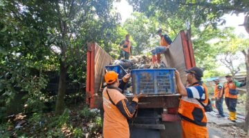 Gerak Cepat Kelurahan Pegadungan Bersihkan Sampah Liar, Disiapkan Jadi Taman Warga