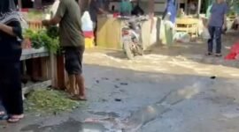 POTRET - Pasar Jabon yang dikelola pengurus lingkungan menuai sorotan lantaran kondisinya jorok dan bau. (Foto: Suara Realitas).