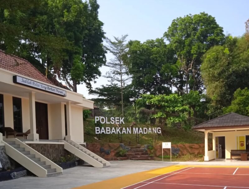 ILUSTRASI - seorang warga yang mengeluhkan lambannya proses penanganan kasus di Polsek Babakan Madang. (Foto: Istimewa).