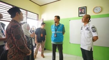 Lebih Dari 150 Siswa MI Al-Husna Desa Lontar, Kini Belajar Tenang Tanpa Khawatir Gangguan Banjir