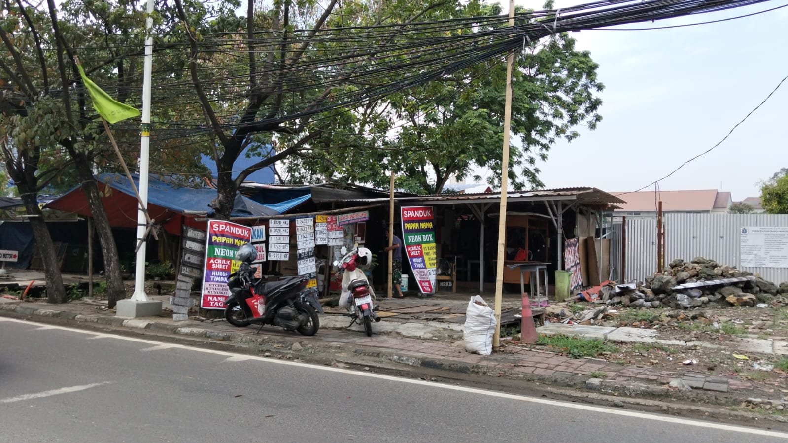 Warga Soroti Pembiaran Bangunan Liar di Kalideres, Khawatir Berujung Sengketa