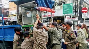 Satpol PP dan Dishub Taman Sari Gelar Operasi Gabungan, PKL dan Parkir Liar Disapu Bersih