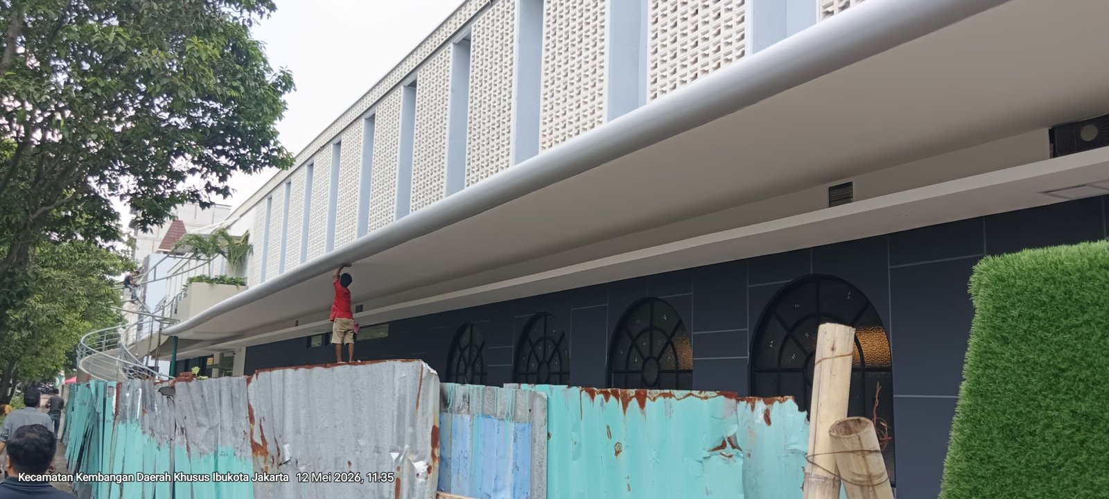 Segel Dicopot Diam-diam, Proyek MMT Padel Kembali Berjalan Meski PBG Tak Terpasang?