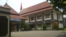 Kantor Kecamatan Karang Tengah