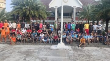 Kerja Bakti Massal di Masjid Hasyim Asy’ari, Warga RW 14 Duri Kosambi Tegaskan Wilayah Pesakih Masuk RW 14