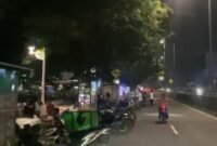 TERPANTAU - menjamurnya pedagang kaki lima (PKL) di Danau Sunter, Jakarta Utara, Jumat (1/5/2026). (Foto: Ekslusif Suara Realitas).