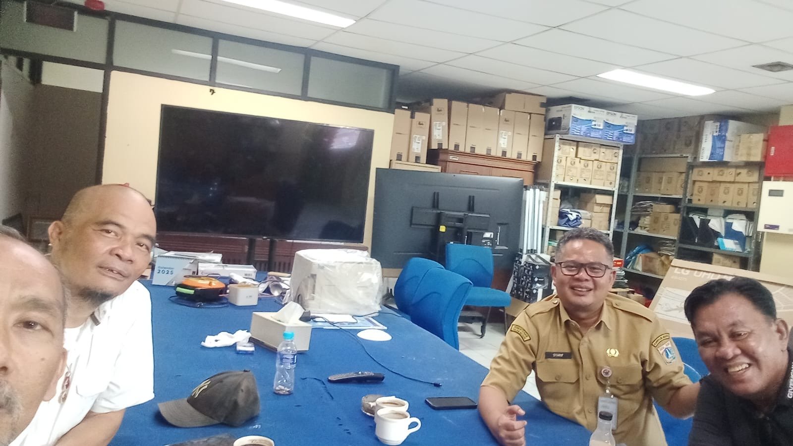 Pererat Kebersamaan dan Komunikasi, Tokoh Sukapura Jalin Silaturahmi di Ruang Kerja Kabag Umum