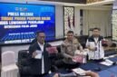 POTRET - Polisi saat merilis kasus penipuan online di Mapolda Jabar, Kota Bandung. (Foto: Istimewa).