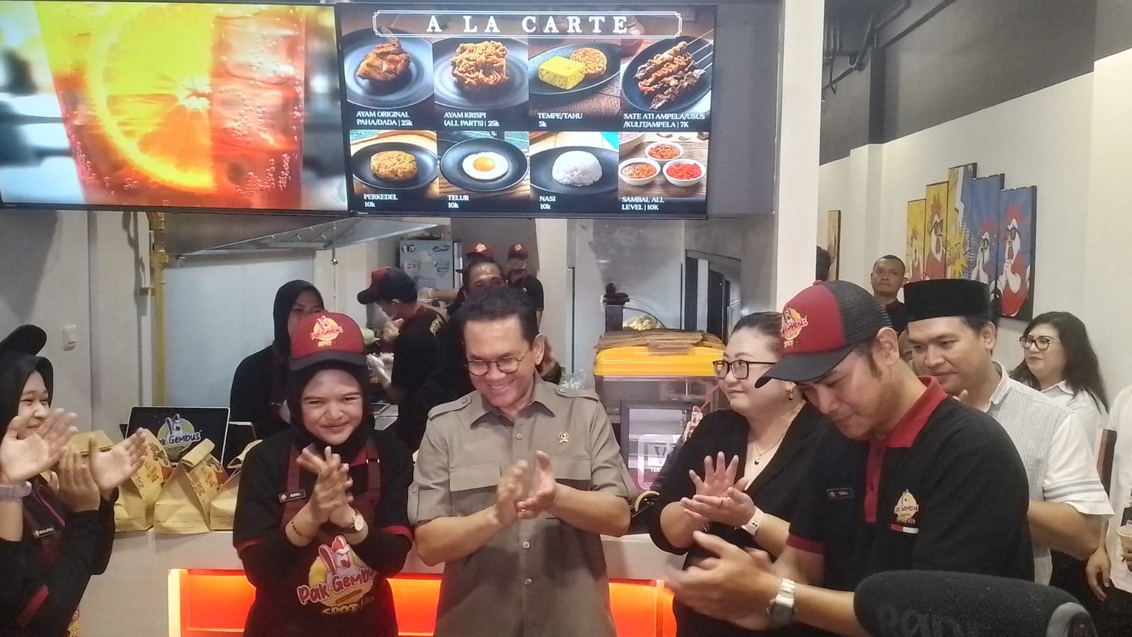 Mendag Tinjau Gerai Pak Gembus, Dorong Waralaba Indonesia Makin Kompetitif