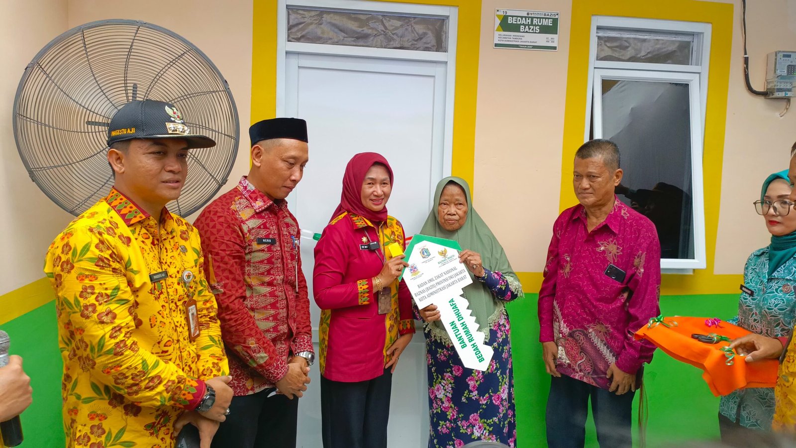 Wali Kota Jakarta Barat Resmikan Rumah Layak Huni ke-25 untuk Bainah di Krendang dari Dana ZIS