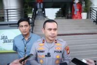 POTRET - terdesaknya ekonomi, dua sahabat kompak saat menggasak motor milik temannya sendiri, belum menikmati hasilnya akhirnya ditangkap Polsek Tamansari. (Foto: Istimewa).