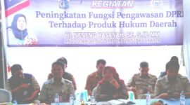 POTRET - Anggota DPRD Komisi D dari Fraksi Demokrat, Neneng Hasanah saat menggelar reses peningkatan fungsi pengawasan legislatif terhadap produk hukum daerah. (Foto: Suara Realitas/Kipray).