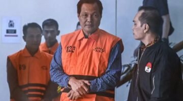 POTRET - Bupati Muara Enim dan tiga tersangka kasus suap resmi ditahan KPK. (Foto: Istimewa).