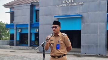 Camat Rajeg Oman Apriaman, SKM, S.IP, M.Si
